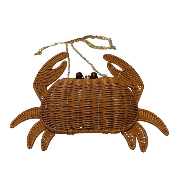 Tommy Bahama Handbags - NWT Crab-Shaped Woven Bag with Gold Chain Tommy Bahama